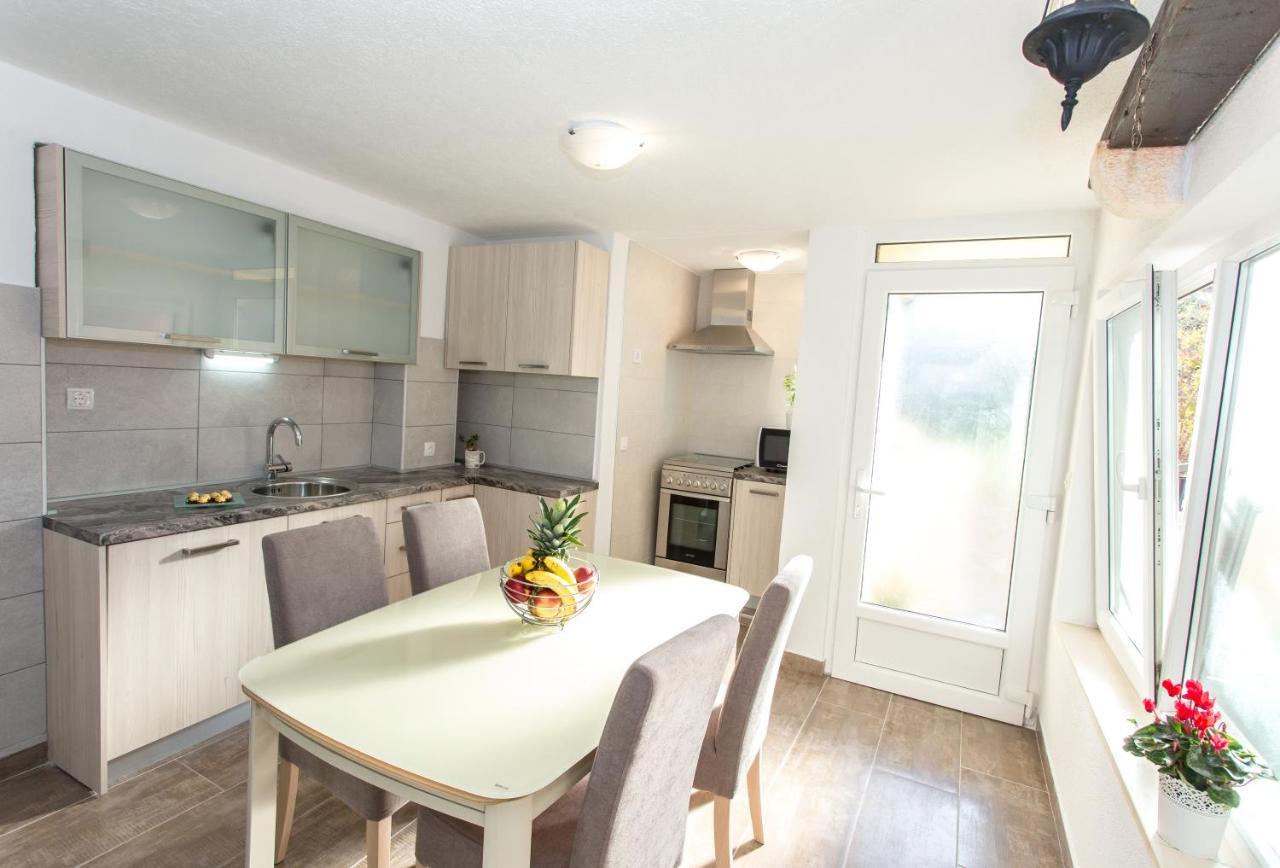 סוטיבאן Apartments Desiree מראה חיצוני תמונה